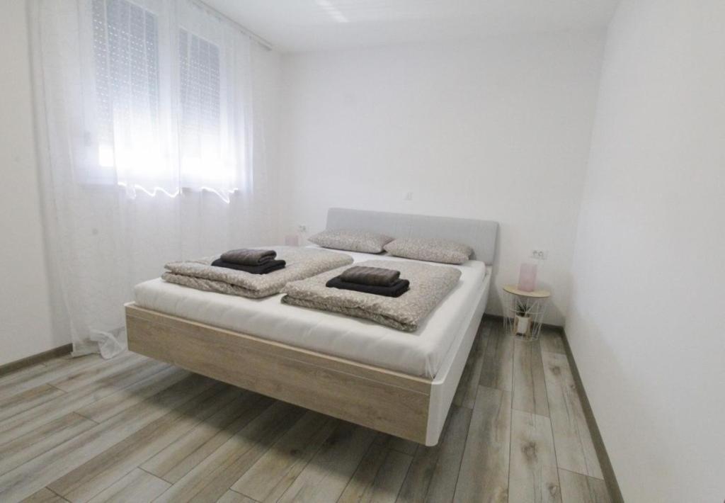 Apartments La Mar Zambratija מראה חיצוני תמונה
