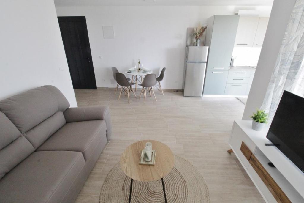 Apartments La Mar Zambratija מראה חיצוני תמונה