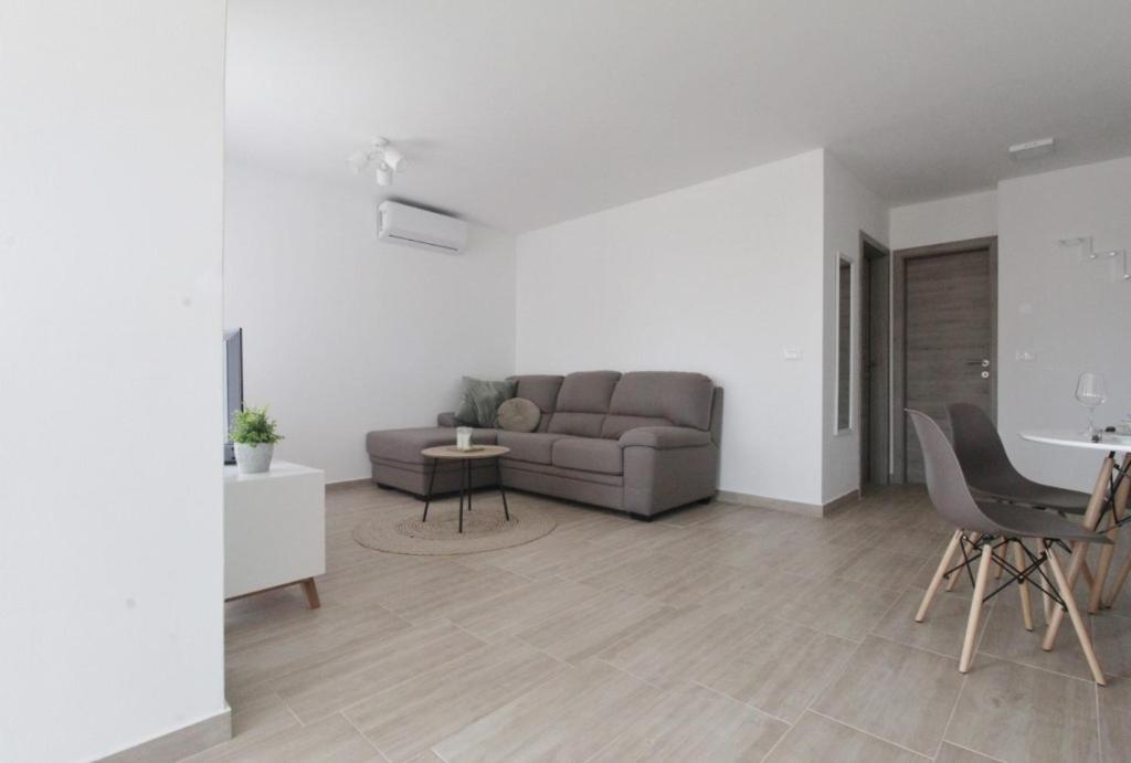 Apartments La Mar Zambratija מראה חיצוני תמונה