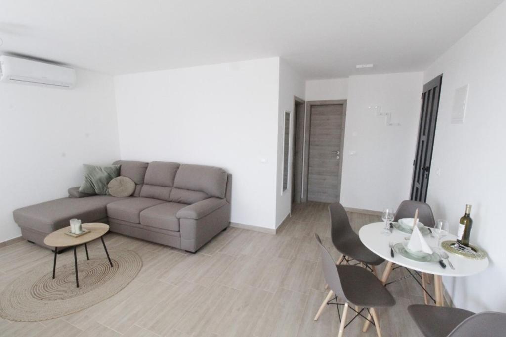 Apartments La Mar Zambratija מראה חיצוני תמונה